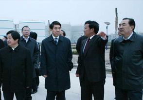2010年4月10日，时任中国气象局党组书记、局长郑国光视察我司。