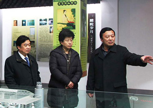 2011年1月16日，时任江苏省委常委、纪委书记弘强视察我司。
